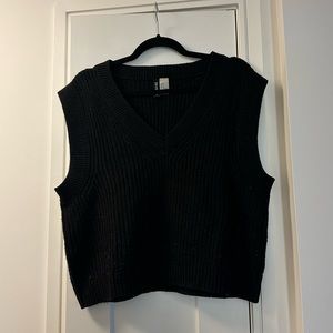 HM ribbed V neck sweater vest